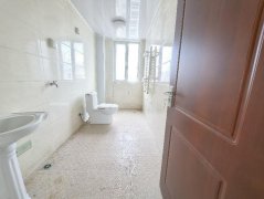 CF新庄北区电梯17层125.4平送地下室三室简装修55.8