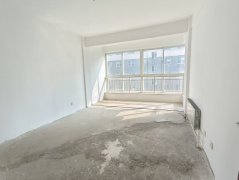 盛仕文苑3楼带车库 简装 3室2厅 证件齐全 支持贷款