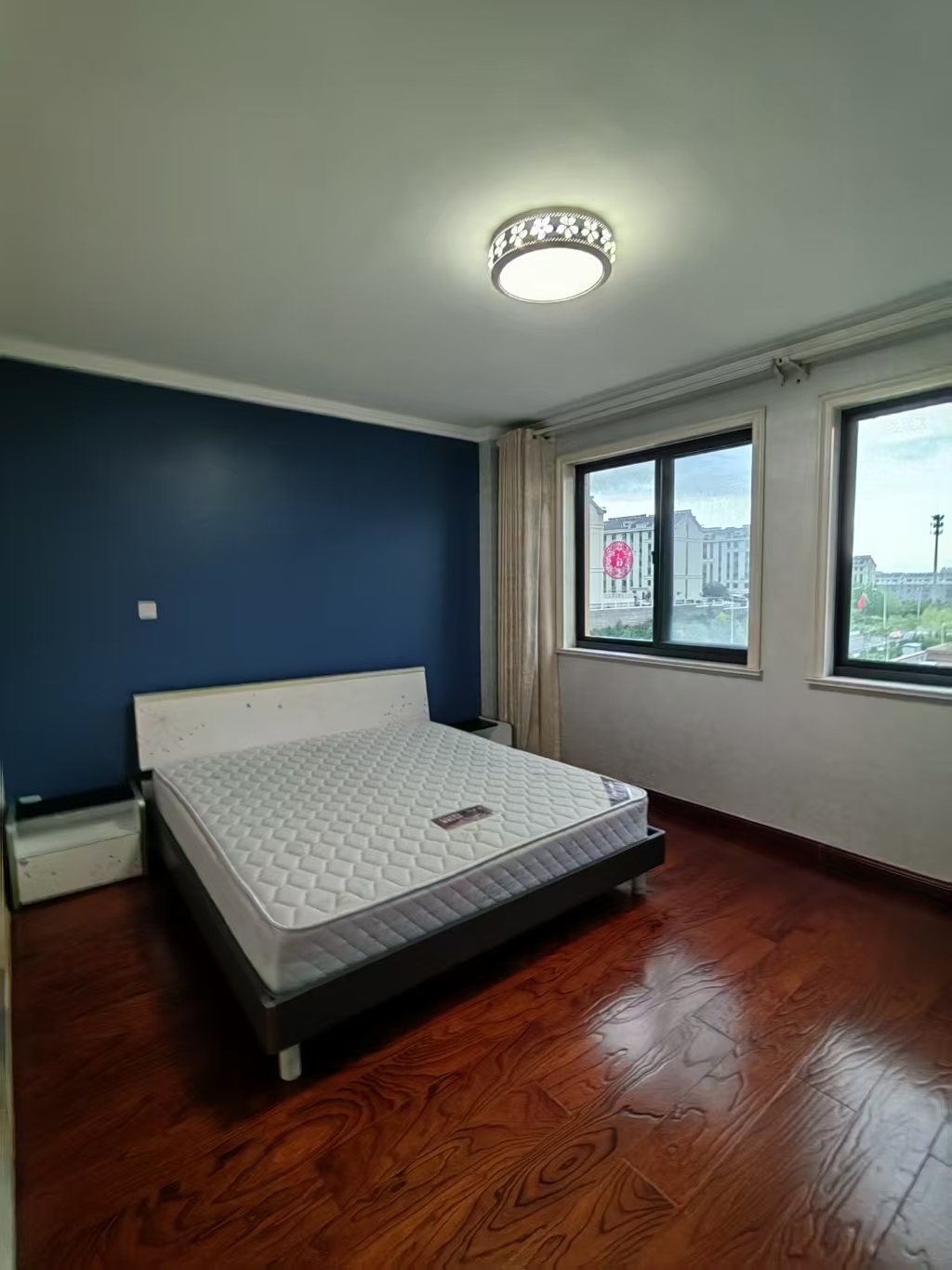 出租丁家小区 南邻荣成实验中学,东临新一中,上学上班通勤无压 出租丁家小区 南邻荣成实验中学,东临新一中,上学上班通勤无压