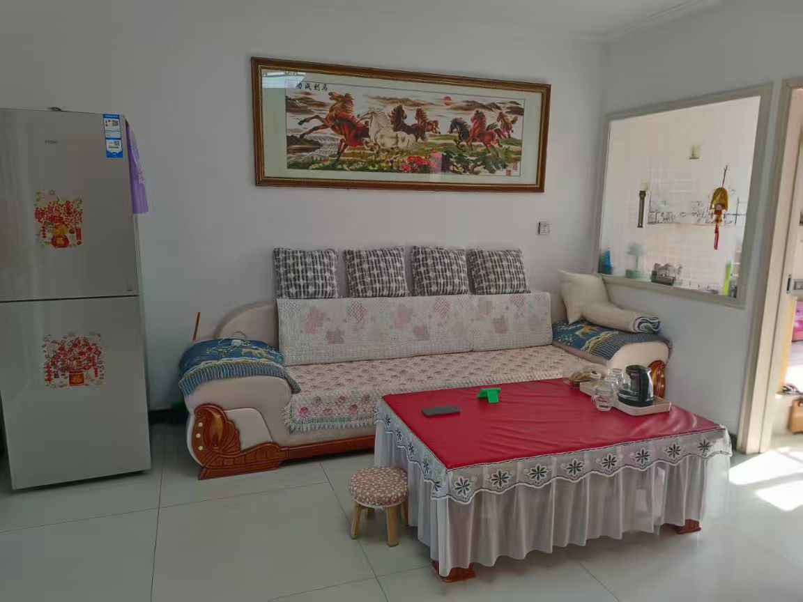 汇银绿城6楼 精装修 拎包入住 2居室带地下室 证件齐全 汇银绿城6楼 精装修 拎包入住 2居室带地下室 证件齐全