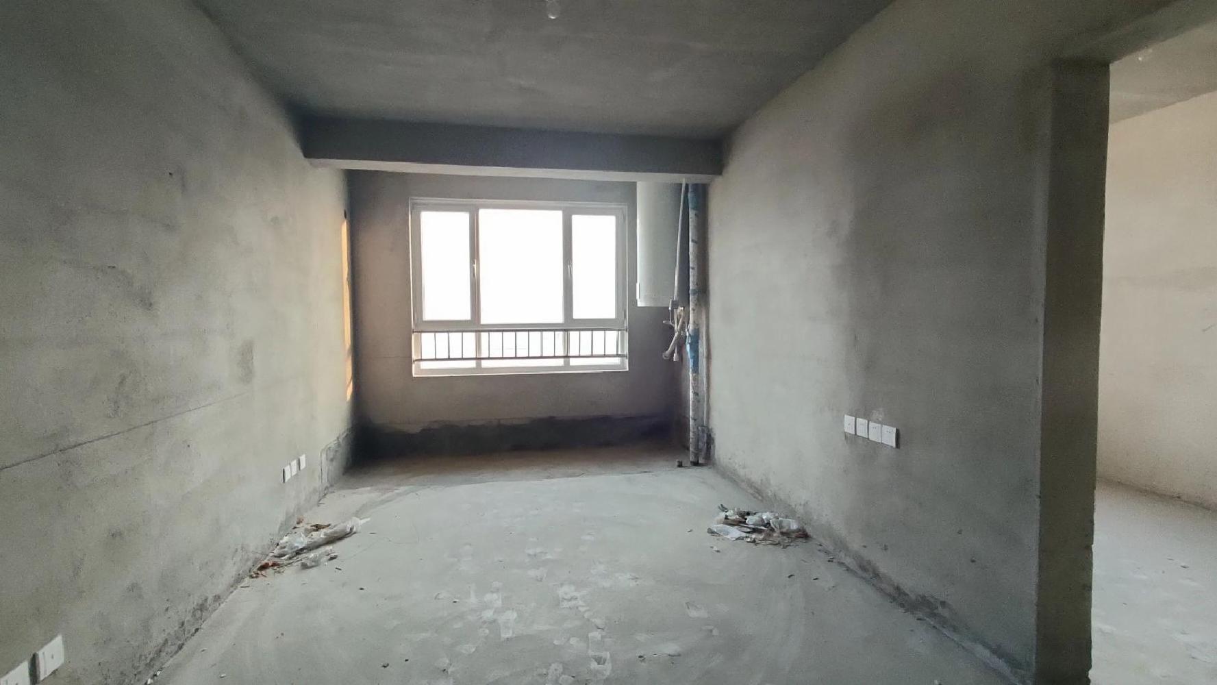 前排 采光好 荣盛南区 电梯9楼74平 毛坯 2卧 前排 采光好 荣盛南区 电梯9楼74平 毛坯 2卧