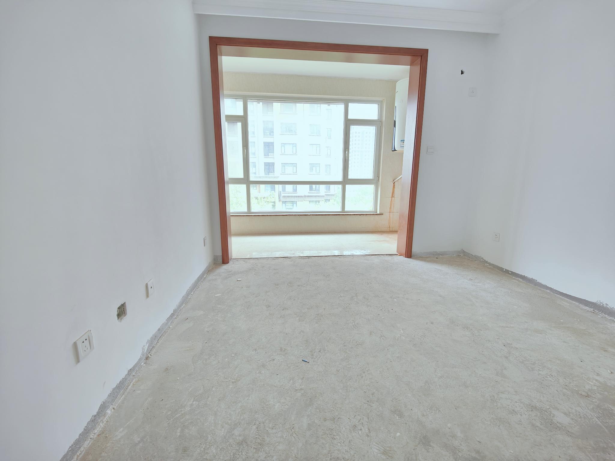 捡漏仅89万 !清华园 电梯房 145平 简装未住 位置好 捡漏仅89万 !清华园 电梯房 145平 简装未住 位置好