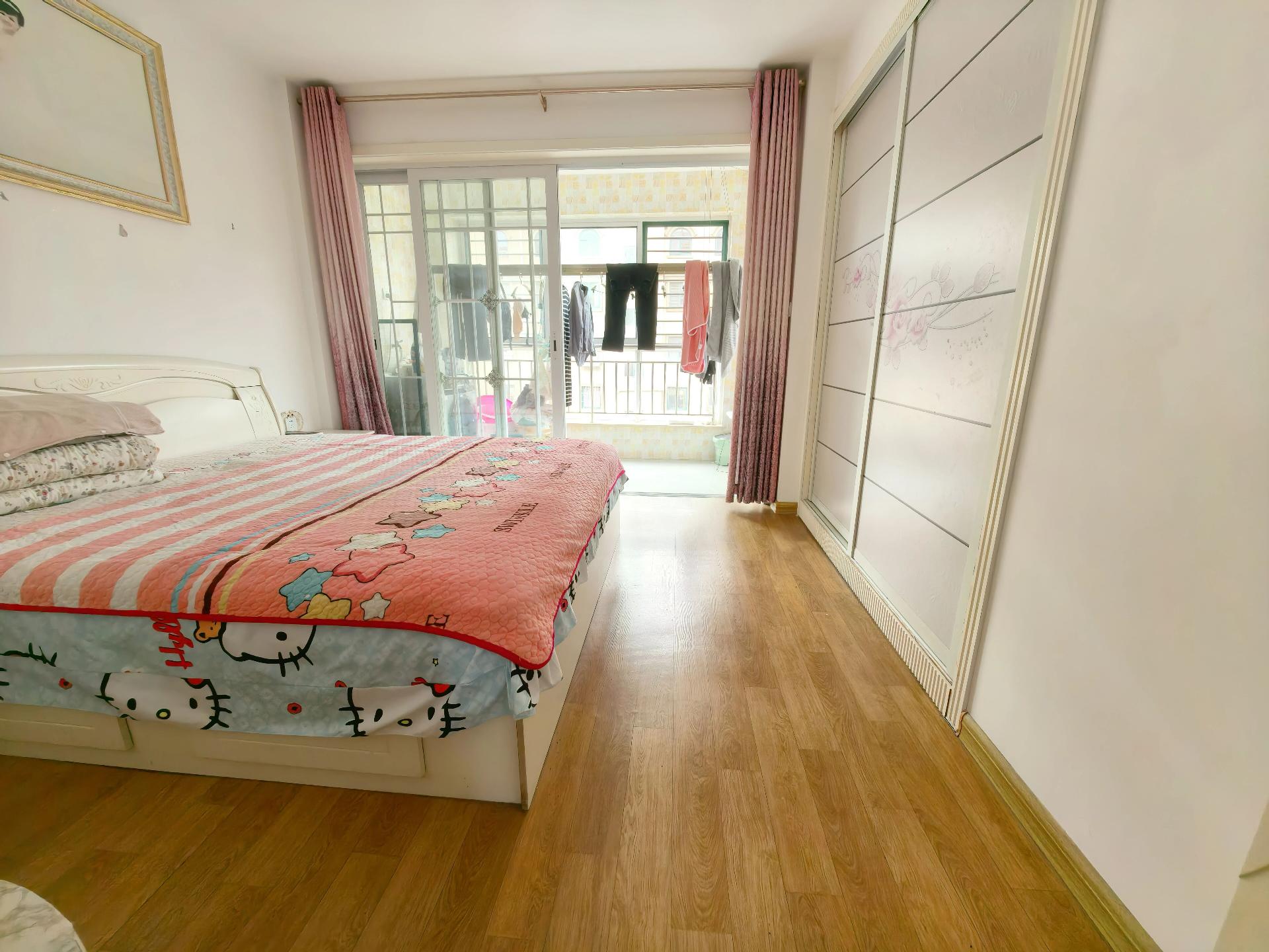 华悦新城北区 框架 3楼 81平 3卧室 精装保持好 有车库 华悦新城北区 框架 3楼 81平 3卧室 精装保持好 有车库