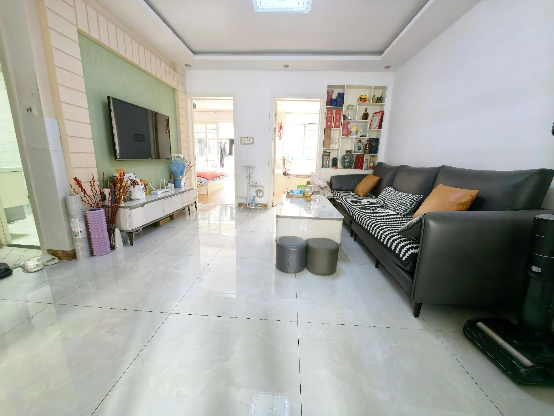 华悦新城北区 框架 3楼 81平 3卧室 精装保持好 有车库 华悦新城北区 框架 3楼 81平 3卧室 精装保持好 有车库