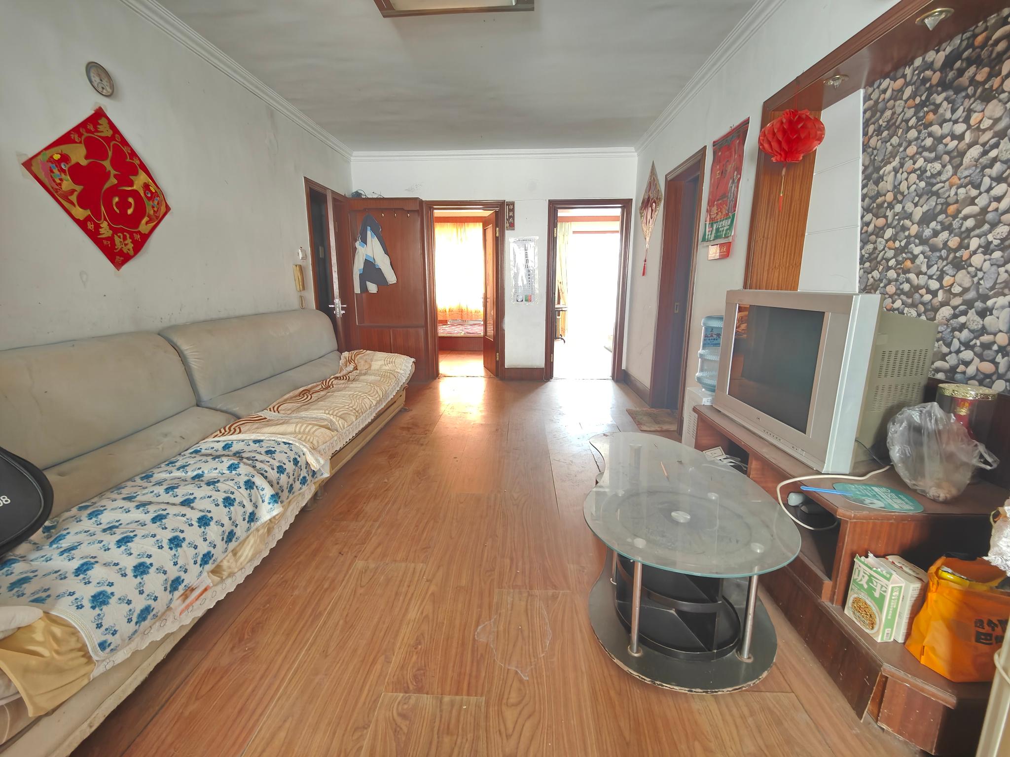 市府 清河小区 2楼 93平 简装 3室 证全 26.8万  市府 清河小区 2楼 93平 简装 3室 证全 26.8万