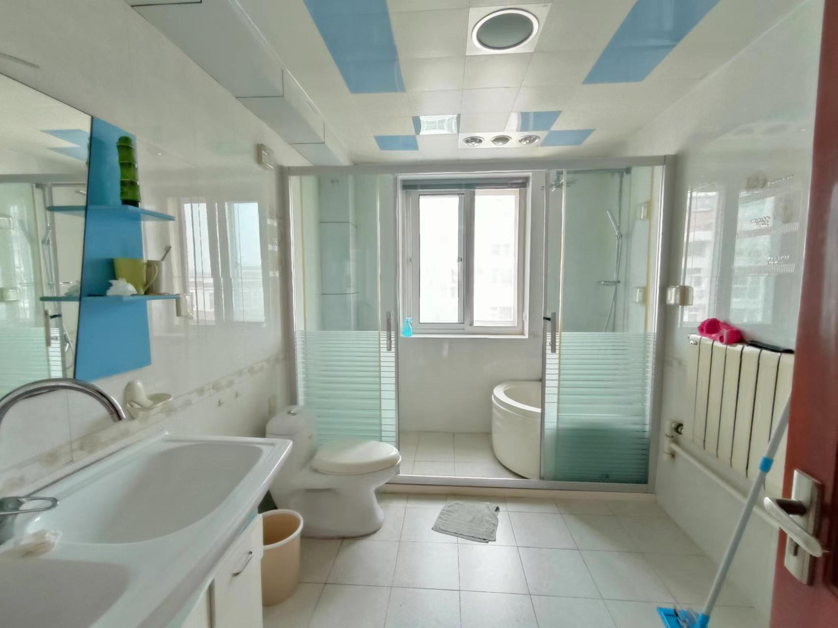 高阳小区2006年房龄5楼不是顶楼153平G 高阳小区2006年房龄5楼不是顶楼153平G