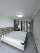 79.8万成山御园3楼120平三室精装一天未住