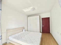 黎明中区电梯房4楼 两室一厅干净卫生 家具家电齐全 拎包入住