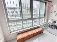市中心 谷丰小区框架楼4楼边户 95平三室一厅带车库支持贷款