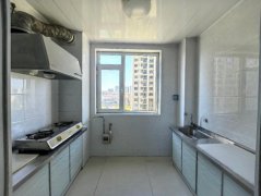 黎明小区 电梯 99.6平 证全 地暖 s