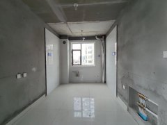 高阳小区 电梯好楼层 95平 全明户 证全可贷款
