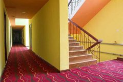 荣成市区成山大道西段大楼对外出租