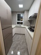 首次出租 一中门口 悦隽公馆14楼三室两厅两卫精装修 带子车