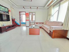 二中东侧黎明西区顶楼带阁楼4室2卫带地下室G