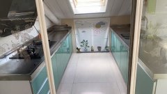 10万元急售双泊阁楼2居室拎包入住