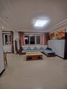 缔景城100平平地三楼出租，三个卧室