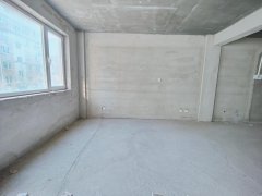 贴本卖 成山御苑1楼110平 可做4卧室卫带窗 带车库