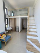 初租 可月租！华发樱花湖电梯loft复式43 看湖海