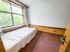 带大院，850每月 义乌 丹霞小区1楼 120平 3阳卧 s