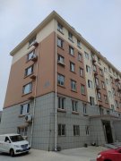 石岛客运站东150米路南，130平三卧两卫，5楼无对门，大车