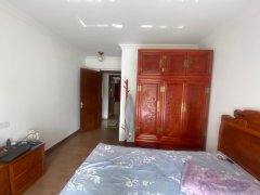 翡翠华府一楼带院子带下跃280平，院子100平精装146万