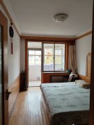 世纪小区二楼88平两室以前精装家具家电齐全拎包入住出租