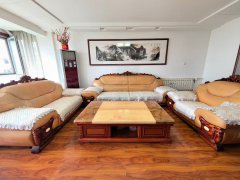 成山奥苑4楼边户169平三室两卫拎包入住G