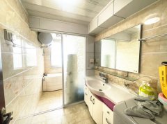 成山奥苑4楼边户169平三室两卫拎包入住G