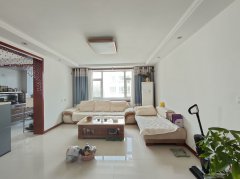 曙光西区框架4楼135平三室两卫全明户型地暖G 曙光西区框架4楼135平三室两卫全明户型地暖G