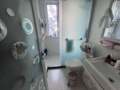 成山奥苑五期一楼，126平三室两卫