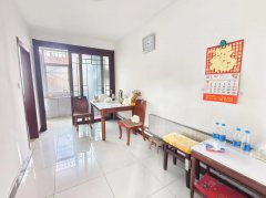 佳华附近 两层小楼带大院子两室两厅 家具家电齐全拎包入住