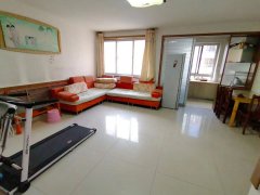 橡胶厂附近 国泰小区3楼 两室两厅家具家电齐全 拎包入住