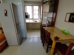 橡胶厂附近 国泰小区3楼 两室两厅家具家电齐全 拎包入住