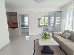 府新旁边 冠岭西区2楼边户 客厅带大窗 精装3居室 支持贷款