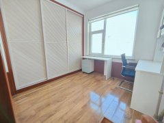 捡4880每平 前无遮挡！于家小区 电梯136平精装 2卫 