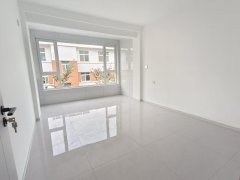 三环富润苑2楼 全新精装地暖 3居室带地下室 支持贷款