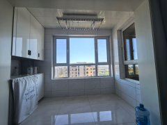 保集蓝郡22楼133平四室两卫精装拎包入住诚心出售