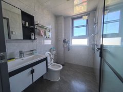 保集蓝郡22楼133平四室两卫精装拎包入住诚心出售