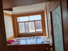 老中医院附近 荷塘南区5楼 三室两厅带地下室 拎包入住 生活