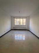 CF宋家小区一楼91平带地下室两室简装修