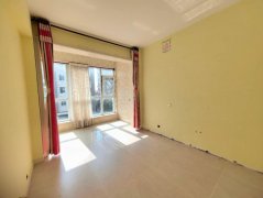 带南向车库。 东上雅郡框架2楼131平 精装 南客厅 2阳台 带南向车库。 东上雅郡框架2楼131平 精装 南客厅 2阳台