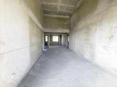 书香世家 电梯130平 带80平空中花园，客厅，卧室挑空