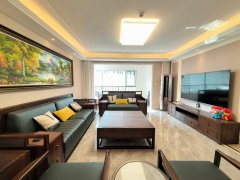 新城悦隽公馆187平四室三卫精装带家具家电两个车位诚心出售