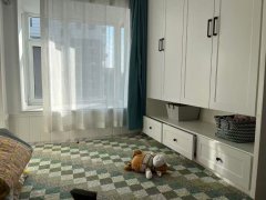 清河小区二楼，80平三室精装