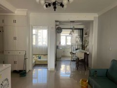 清河小区二楼，80平三室精装