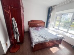 翡翠华府,一楼带院子带下越,一共280平,院子100平精装 翡翠华府,一楼带院子带下越,一共280平,院子100平精装