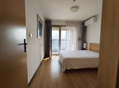 博隆繁花里3期110平两室出租1600/月