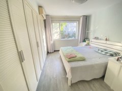 精装修。拎包入住成山奥苑多层1楼126平。3室2卫