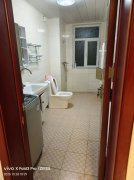 岗西小区电梯房11楼 125平三室两厅 家具家电齐全拎包入住