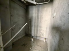 捡漏23.8万！ 万隆国际电梯10楼 69平 2室 全款改名